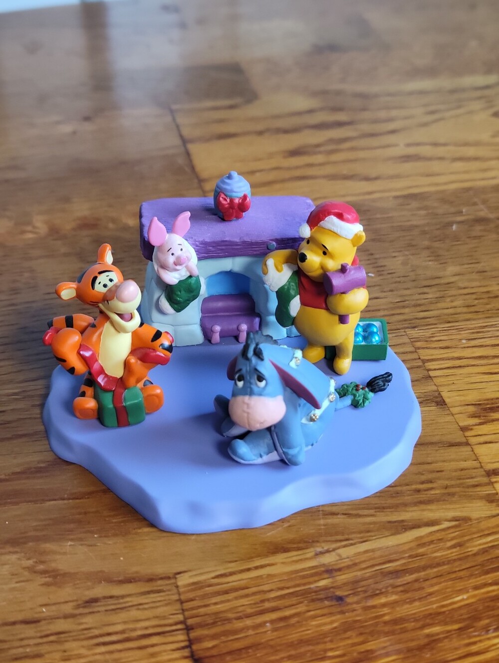 Winnie the Pooh Holiday Figurine Set - Hallmark Merry Miniatures